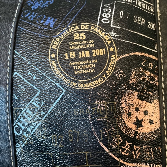 Sydney Love Travel Duffle Bag – Passport Stamp Print - Picture 8 of 10
